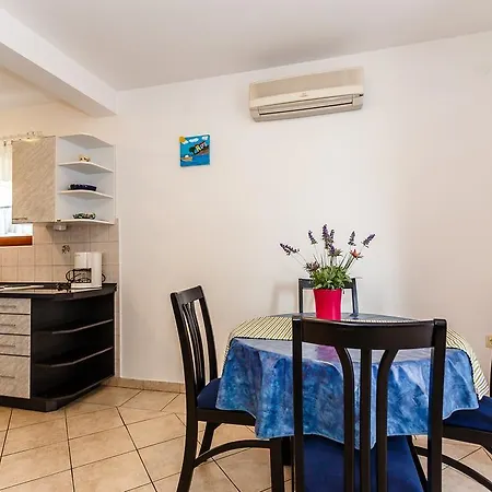 Adrijana Appartement *